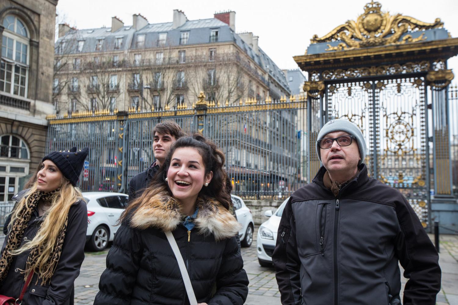 <a href='http://0plq2x.nesmay.com'>全球十大赌钱排行app</a>学院法语教授Pascal Rollet带领学生们到巴黎游学.